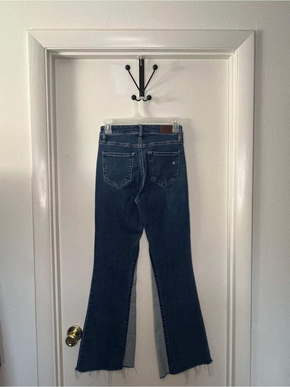High-Rise Two-Tone Flare Jeans - Dark Blue - Picture 3 of 4